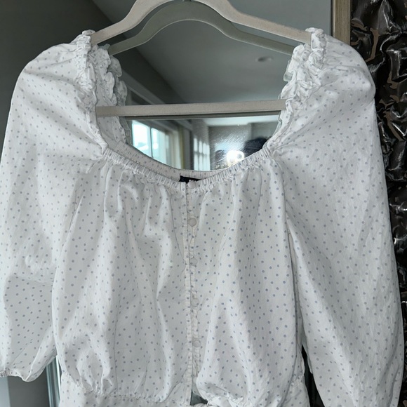Paige🔵white blue polka dots XS cropped top with tie and buttons puffy sleeve - Picture 2 of 12